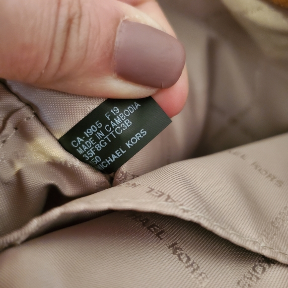 MICHAEL KORSJet Set Large Logo Crossbody Bag - Picture 9 of 9